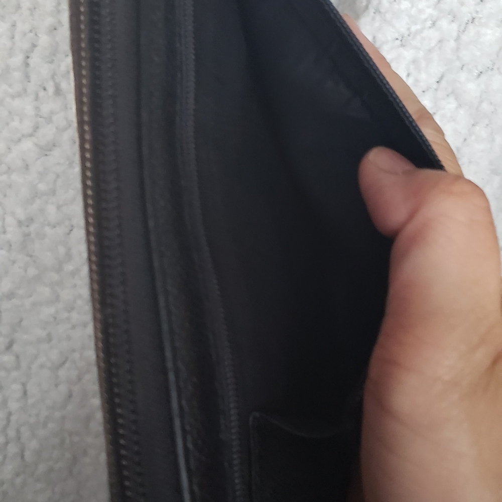 Authentic Pre-owned Chanel Caviar Leather Long Zippy Wallet - Picture 11 of 16